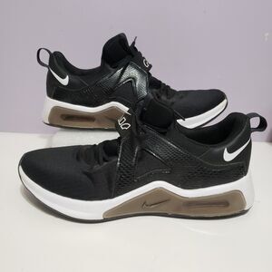 Nike Air Max Bella TR5 2021 Black Women's Slip On Sneakers Sz 8